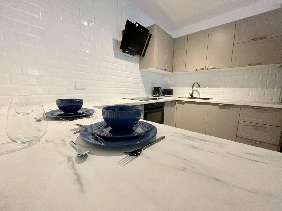 Komfortowe Apartamenty Z Garazem Na Milionowej Лодз Екстериор снимка